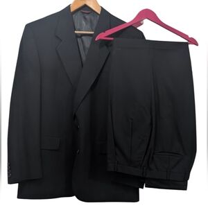 Hart Schaffner & Marx Gilbert's Solid Black Fine Australian Wool Men's Suit Set